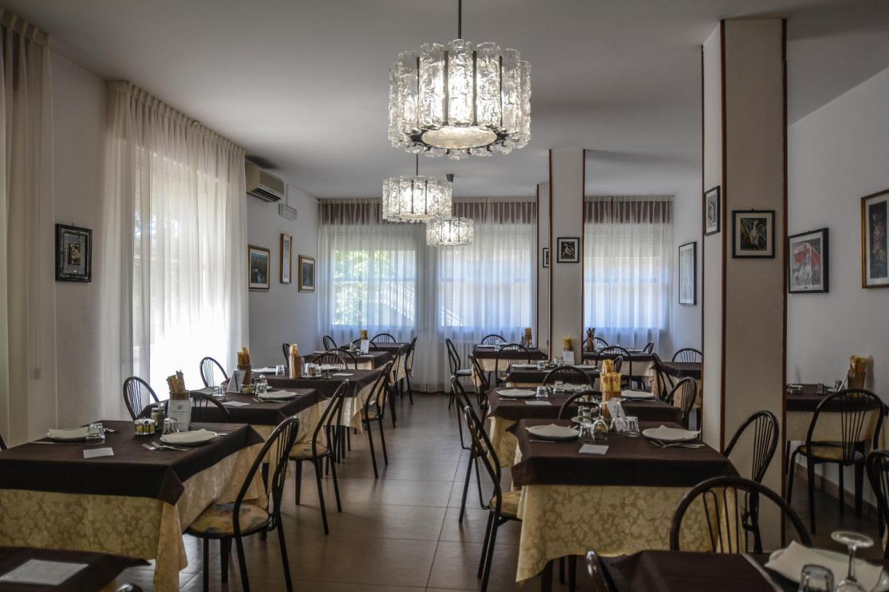 Hotel Zani Cervia Exterior photo